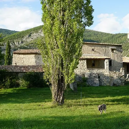 Le Hameau Des Liesses Bed & Breakfast *