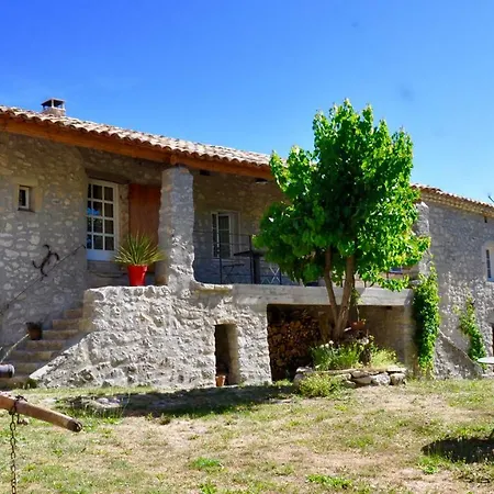 Le Hameau Des Liesses * Châteauneuf-Miravail