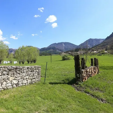 Le Hameau Des Liesses Bed & Breakfast