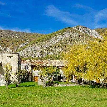 Le Hameau Des Liesses